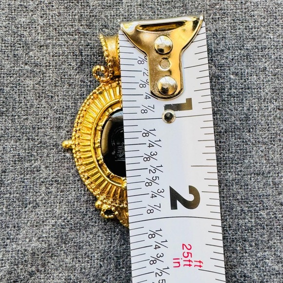 Joan Rivers Pendant Gold Tone Black Oval Cameo Roman Soldier Warrior Intaglio - Picture 7 of 7